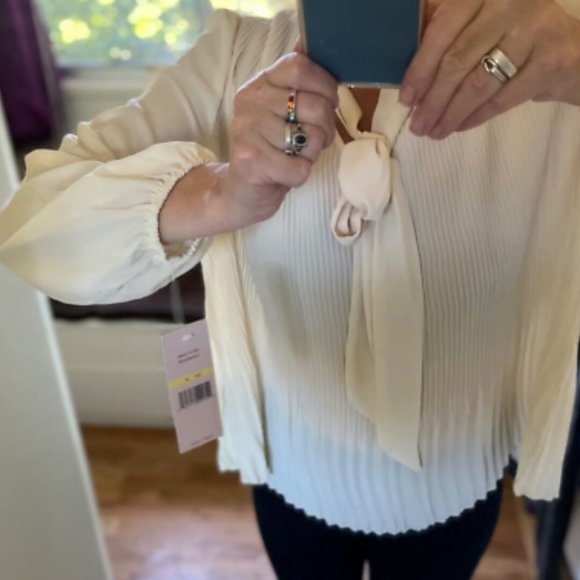 Nannette Lepore blouse cream colored with Neck tie Sz M NWT - Picture 6 of 9